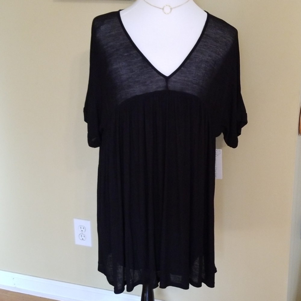 Black How very loved dress or coverup Size M NWT